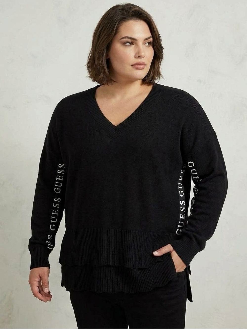Womans GUESS Black Vneck Sweater XXL